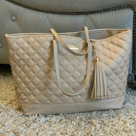 Sale ⬇️$79 | BCBG Paris Tote - Picture 4 of 8
